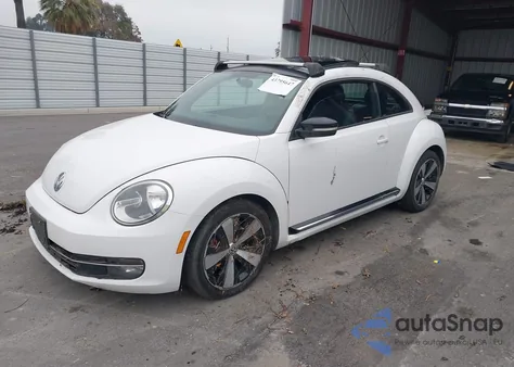 2012 Volkswagen Beetle 2.0T Turbo из США, поврежденный, VIN 3VWVA7ATXCM626139